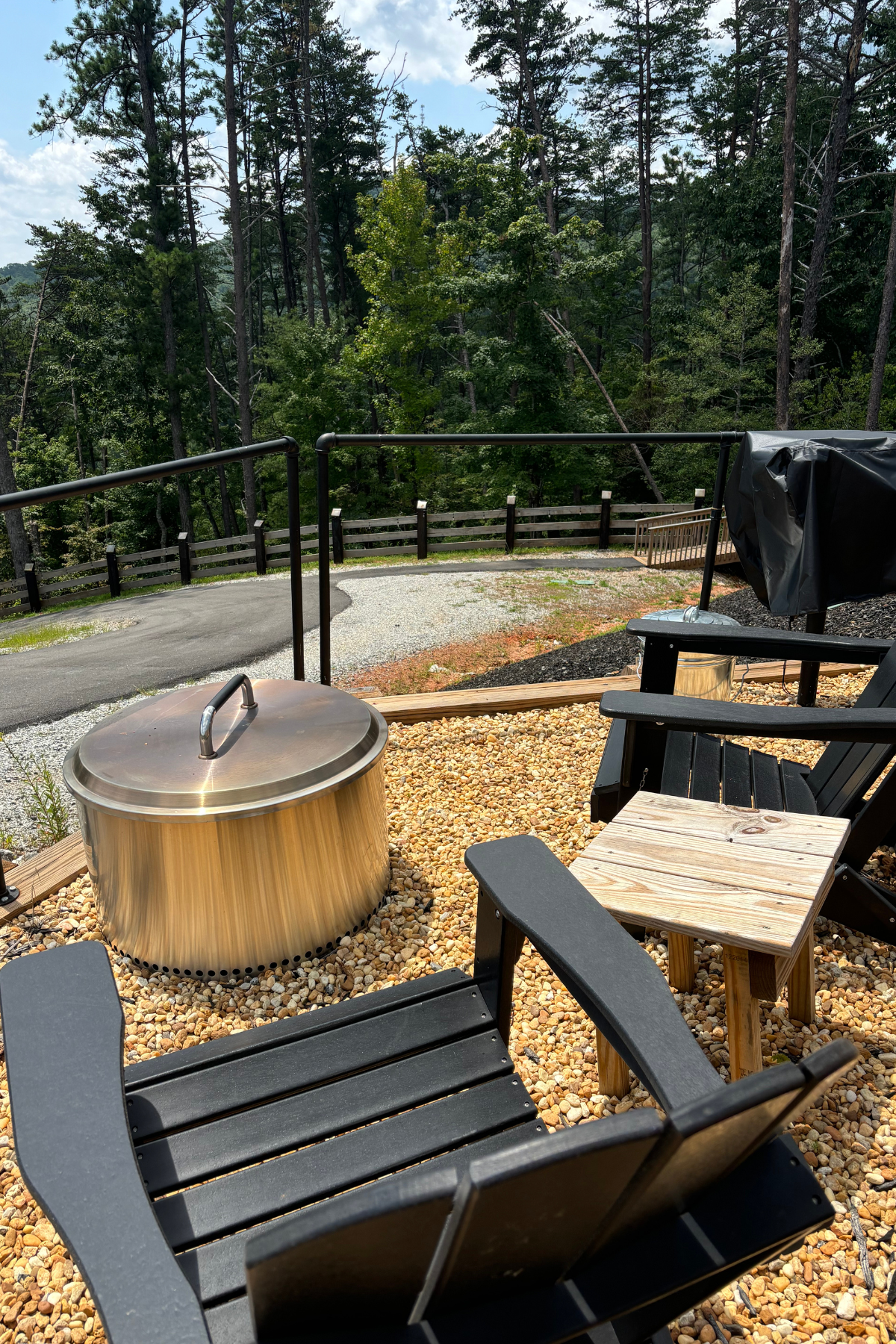 Image of private fire pit at Yonah Suite part of Viking Hilltop Suites in Helen GA