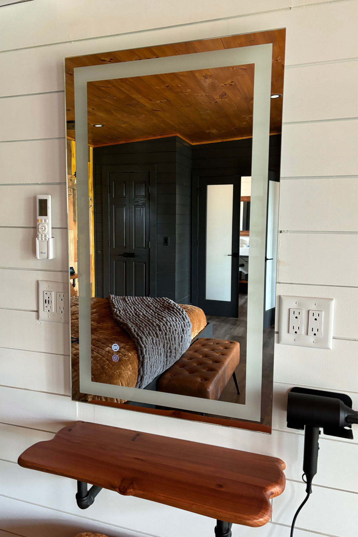 Image of makeup station and counter at Yonah Suite